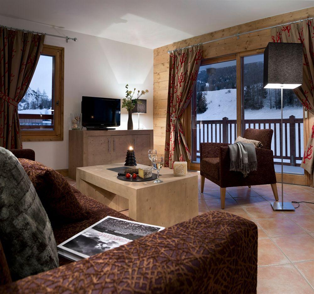 Residence Cgh Kalinda Les Boisses Esterno foto