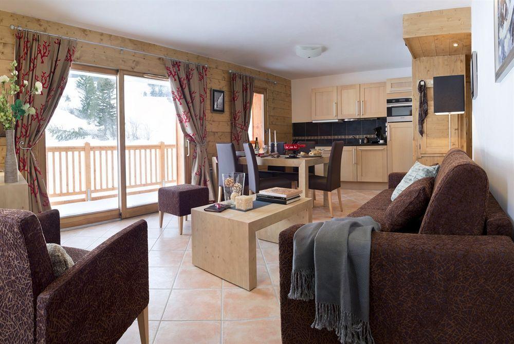 Residence Cgh Kalinda Les Boisses Esterno foto